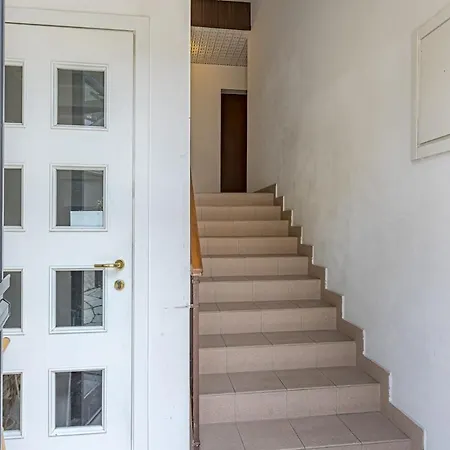 Romantic Hideaway With Private Parking Apartment *