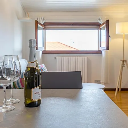 Romantic Hideaway With Private Parking Apartment *