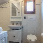 Apartment Romantic Hideaway With Private Parking And Aircon Acquaseria