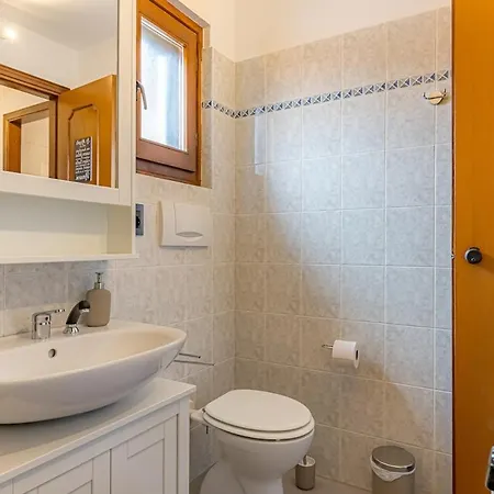 Romantic Hideaway With Private Parking Appartamento *