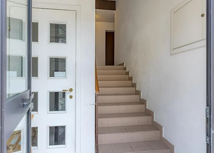 Romantic Hideaway With Private Parking And Aircon Lägenhet *