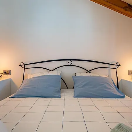 Romantic Hideaway With Private Parking