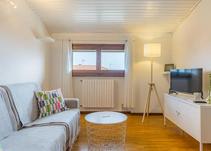 Romantic Hideaway With Private Parking And Aircon *